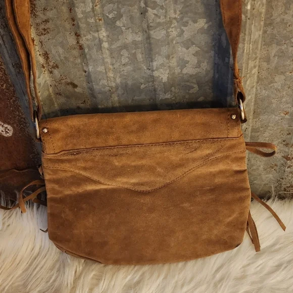 Vintage Leather Fringe Hobo Oversized Crossbody/Messenger Bag - Picture 9 of 10